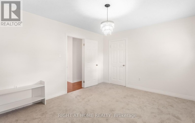 5994 TWEED COURT, Mississauga (Central Erin Mills), Ontario, L5M5S6