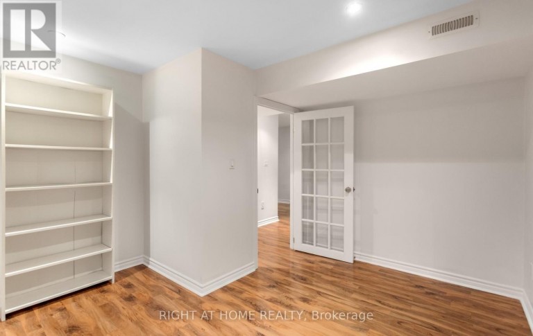 5994 TWEED COURT, Mississauga (Central Erin Mills), Ontario, L5M5S6