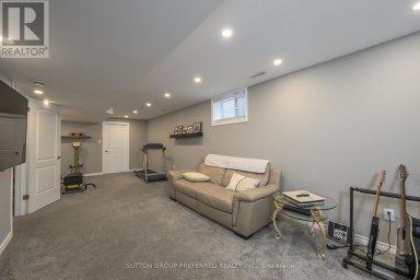 21 CAVERHILL CRESCENT Middlesex Centre (Komoka) Ontario photo 32