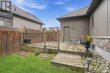 21 CAVERHILL CRESCENT Middlesex Centre (Komoka) Ontario photo 47