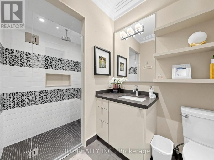 105 ARJAY CRESCENT, Toronto (Bridle Path-Sunnybrook-York Mills), Ontario, M2L1C6