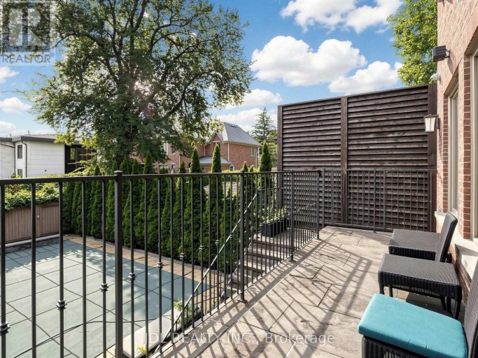 105 ARJAY CRESCENT, Toronto (Bridle Path-Sunnybrook-York Mills), Ontario, M2L1C6