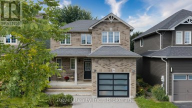 24 DANCE STREET Collingwood Ontario photo 1
