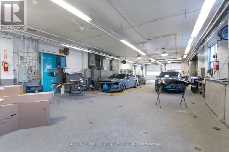 25 & 29 MILFORD AVENUE, Toronto (Brookhaven-Amesbury), Ontario, M6M2W1