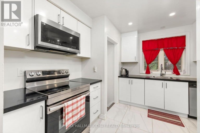 41 ABERDEEN CRESCENT, Brampton (Avondale), Ontario, L6T2P8