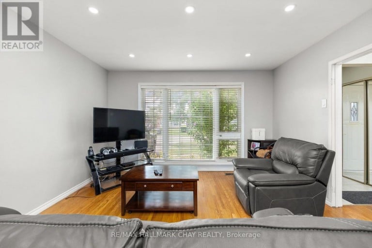 41 ABERDEEN CRESCENT, Brampton (Avondale), Ontario, L6T2P8