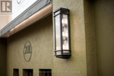 C - 201 DIVISION STREET Cobourg Ontario photo 8