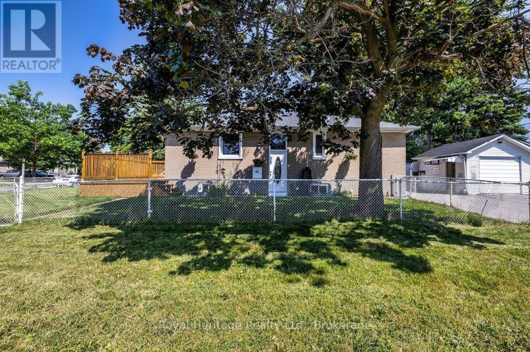 42 THORNCROFT CRESCENT, Ajax (South East), Ontario, L1S2S2
