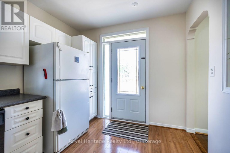 42 THORNCROFT CRESCENT, Ajax (South East), Ontario, L1S2S2