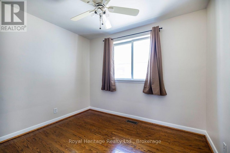 42 THORNCROFT CRESCENT, Ajax (South East), Ontario, L1S2S2
