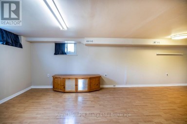 42 THORNCROFT CRESCENT Ajax (South East) Ontario photo 21