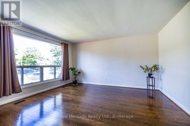 42 THORNCROFT CRESCENT Ajax (South East) Ontario photo 4