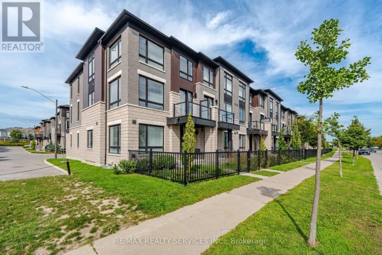 274 CARNWITH DRIVE E, Whitby (Brooklin), Ontario, L1M0M3