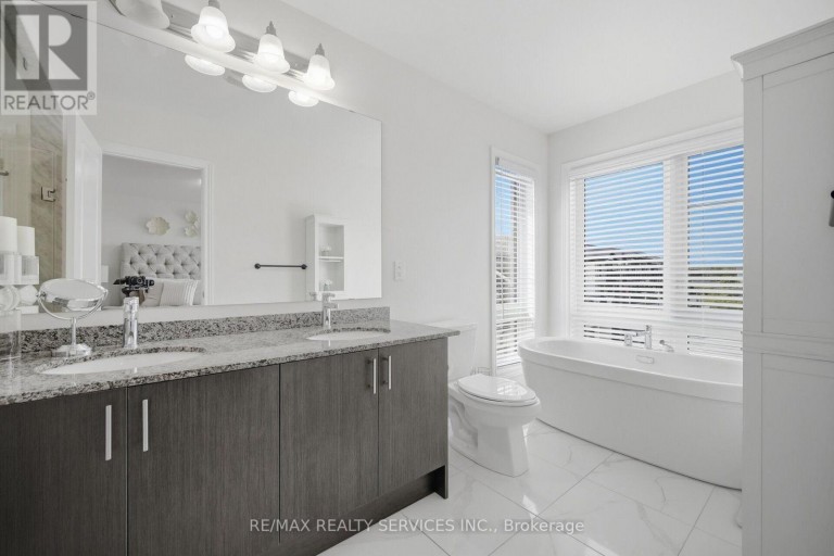 274 CARNWITH DRIVE E, Whitby (Brooklin), Ontario, L1M0M3
