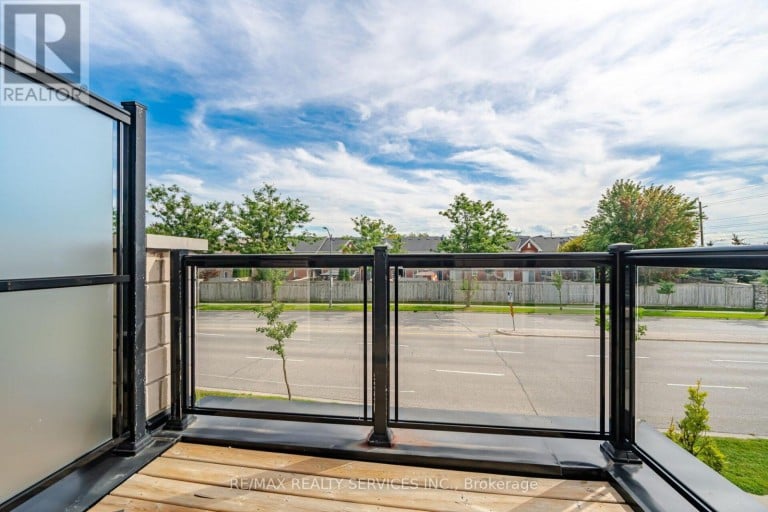 274 CARNWITH DRIVE E, Whitby (Brooklin), Ontario, L1M0M3