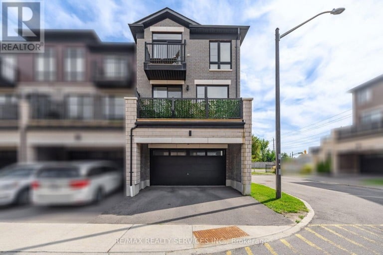 274 CARNWITH DRIVE E, Whitby (Brooklin), Ontario, L1M0M3
