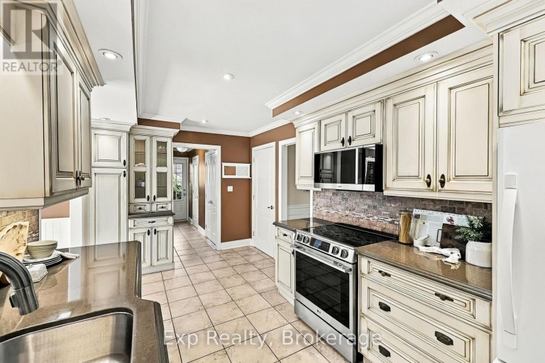 717 WESTWOOD DRIVE, Cobourg, Ontario, K9A4N3
