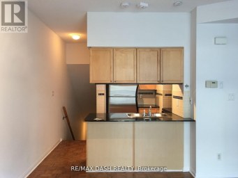 535 - 36 STADIUM ROAD Toronto (Niagara) Ontario photo 5