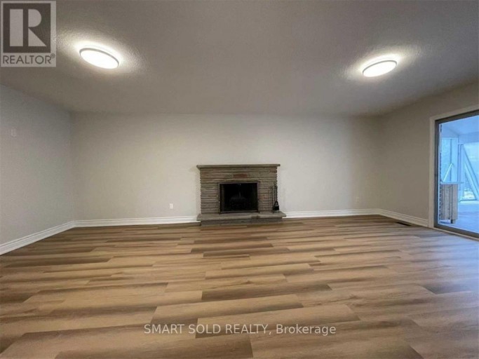 GROUND & LOWER - 9 SALINGER COURT, Toronto (Pleasant View), Ontario, M2J3R8