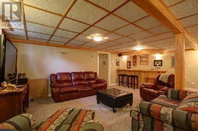 153 NIAGARA DRIVE, Oshawa (Samac), Ontario, L1G8A6