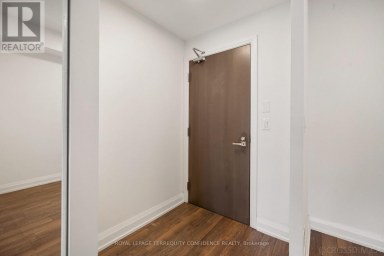727 - 7161 YONGE STREET Markham (Grandview) Ontario photo 3