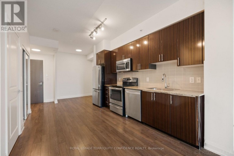 727 - 7161 YONGE STREET, Markham (Grandview), Ontario, L3T0C8