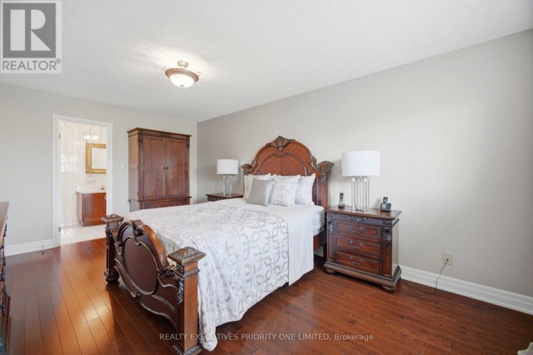 139 JADE CRESCENT, Vaughan (West Woodbridge), Ontario, L4L6M1