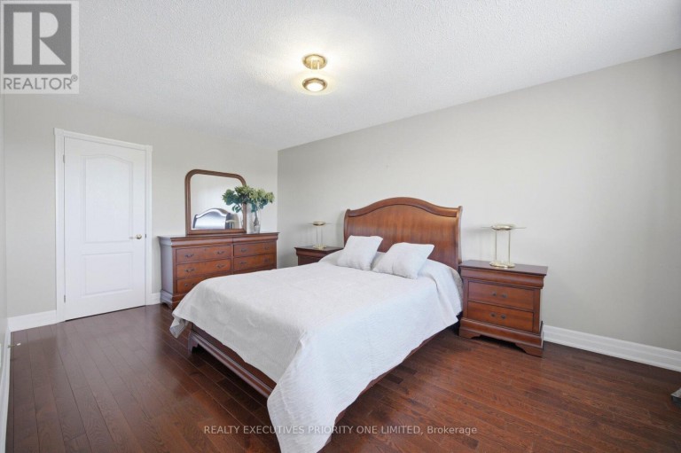 139 JADE CRESCENT, Vaughan (West Woodbridge), Ontario, L4L6M1
