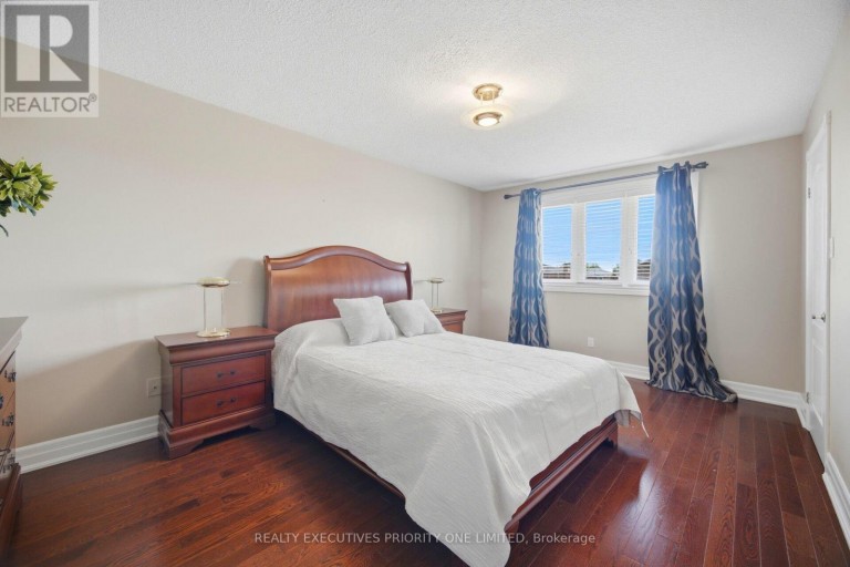 139 JADE CRESCENT, Vaughan (West Woodbridge), Ontario, L4L6M1