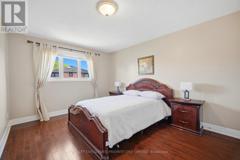 139 JADE CRESCENT, Vaughan (West Woodbridge), Ontario, L4L6M1