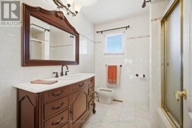 139 JADE CRESCENT Vaughan (West Woodbridge) Ontario photo 29