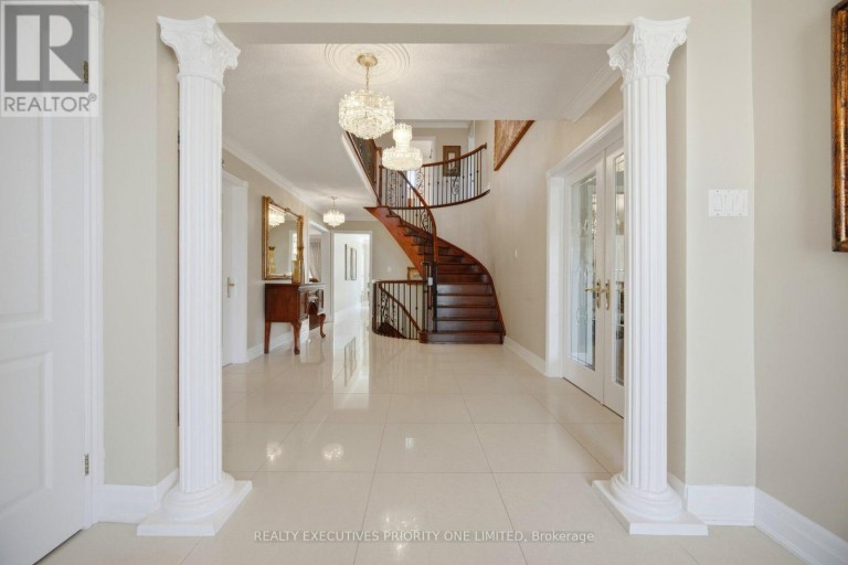139 JADE CRESCENT, Vaughan (West Woodbridge), Ontario, L4L6M1
