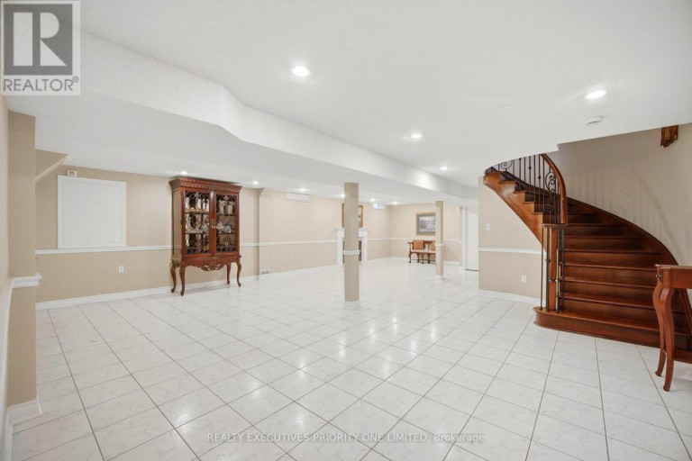 139 JADE CRESCENT, Vaughan (West Woodbridge), Ontario, L4L6M1