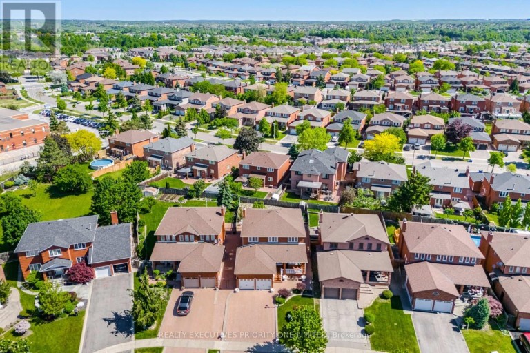 139 JADE CRESCENT, Vaughan (West Woodbridge), Ontario, L4L6M1