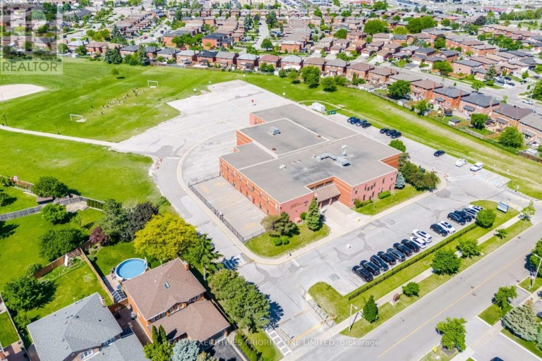 139 JADE CRESCENT, Vaughan (West Woodbridge), Ontario, L4L6M1
