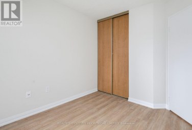 1501 - 7460 BATHURST STREET Vaughan (Brownridge) Ontario photo 23