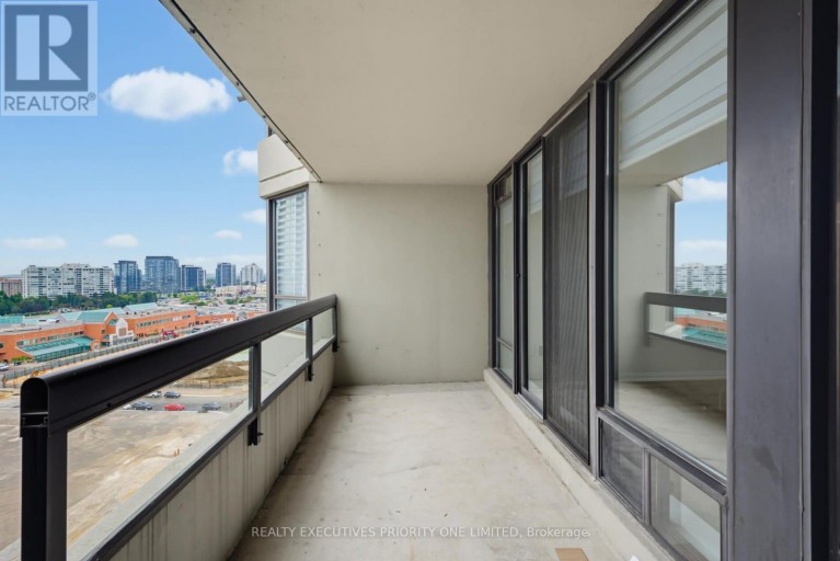 1501 - 7460 BATHURST STREET, Vaughan (Brownridge), Ontario, L4J7K9