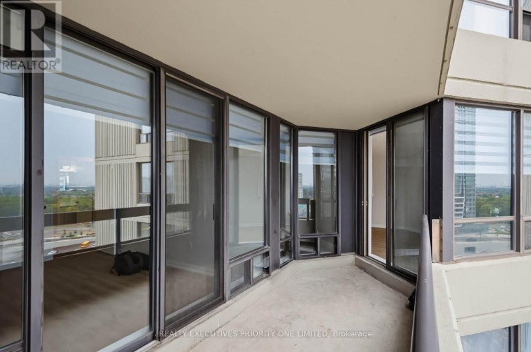 1501 - 7460 BATHURST STREET, Vaughan (Brownridge), Ontario, L4J7K9