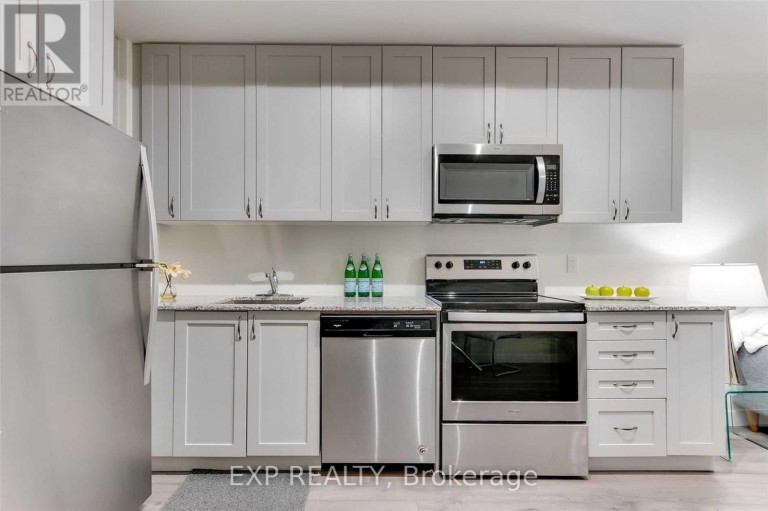 #5 ROOM 1 - 630 ROGERS ROAD, Toronto (Keelesdale-Eglinton West), Ontario, M6M0B4