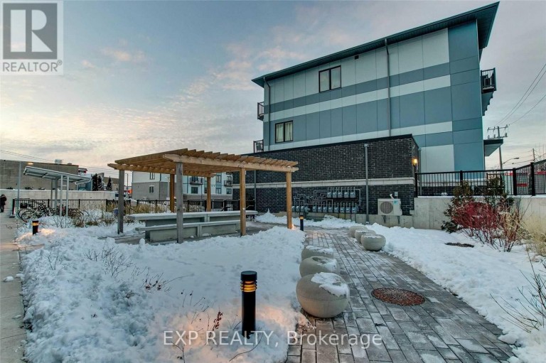 #5 ROOM 1 - 630 ROGERS ROAD, Toronto (Keelesdale-Eglinton West), Ontario, M6M0B4