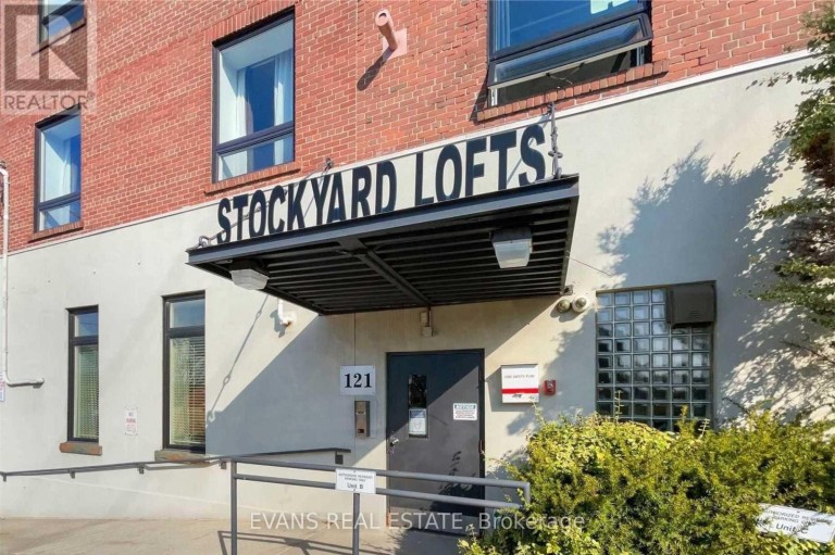 22 - 121 PRESCOTT AVENUE, Toronto (Weston-Pellam Park), Ontario, M6N3G8