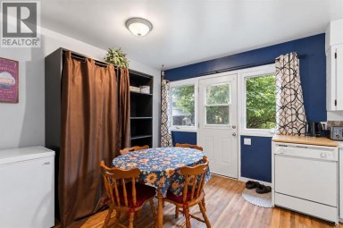3101 41 Street SW Calgary Alberta photo 11