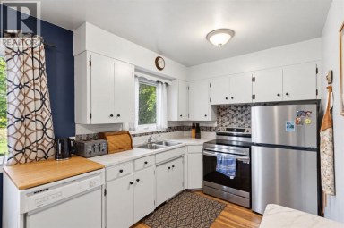 3101 41 Street SW Calgary Alberta photo 15
