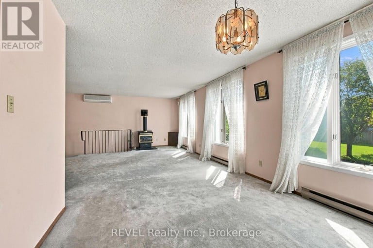 123 ARDWICK STREET, Whitby (Blue Grass Meadows), Ontario, L1N8A2