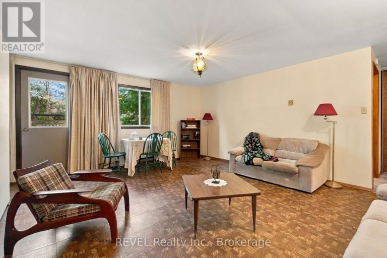 123 ARDWICK STREET, Whitby (Blue Grass Meadows), Ontario, L1N8A2
