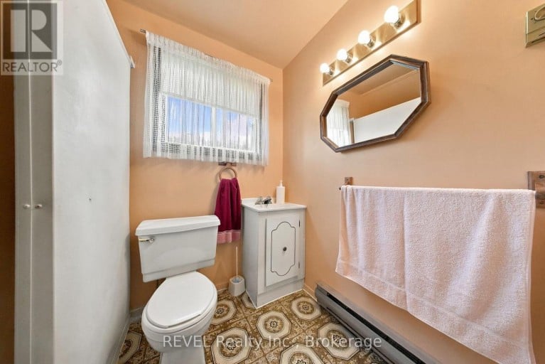 123 ARDWICK STREET, Whitby (Blue Grass Meadows), Ontario, L1N8A2
