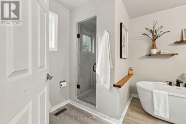 123 ERICKSON DRIVE Whitby (Blue Grass Meadows) Ontario photo 35