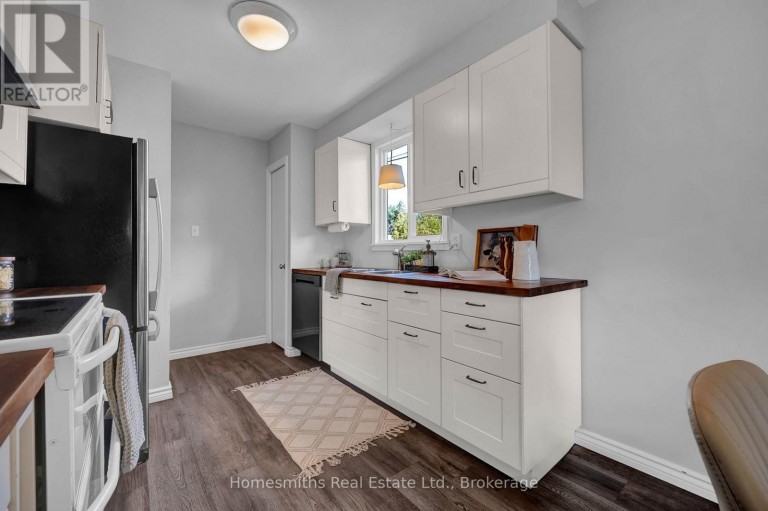 3 THOMAS STREET, Oshawa (Lakeview), Ontario, L1H3W6