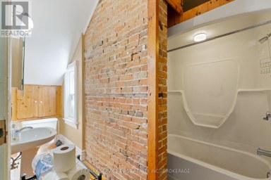 392 ALFRED STREET, Kingston (East Of Sir John A. Blvd) Ontario