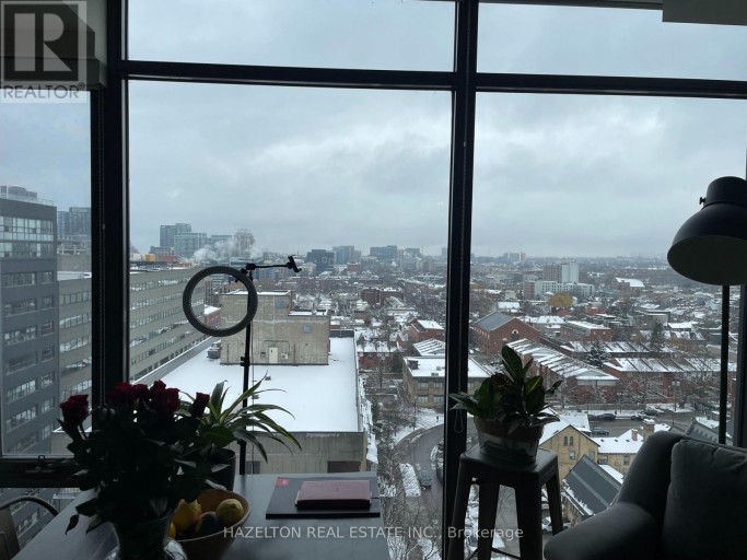 1404 - 111 BATHURST STREET, Toronto (Waterfront Communities), Ontario, M5V2R1